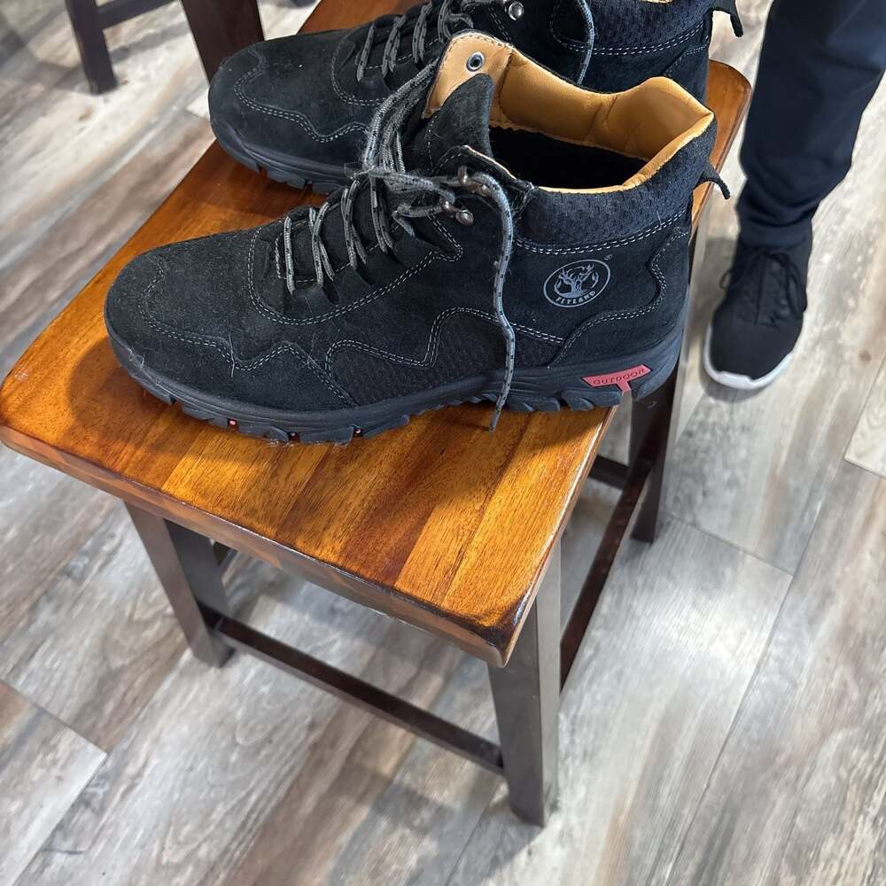 FLYLAND Men's Classical Vintage Genuine Leather Chukka Boots